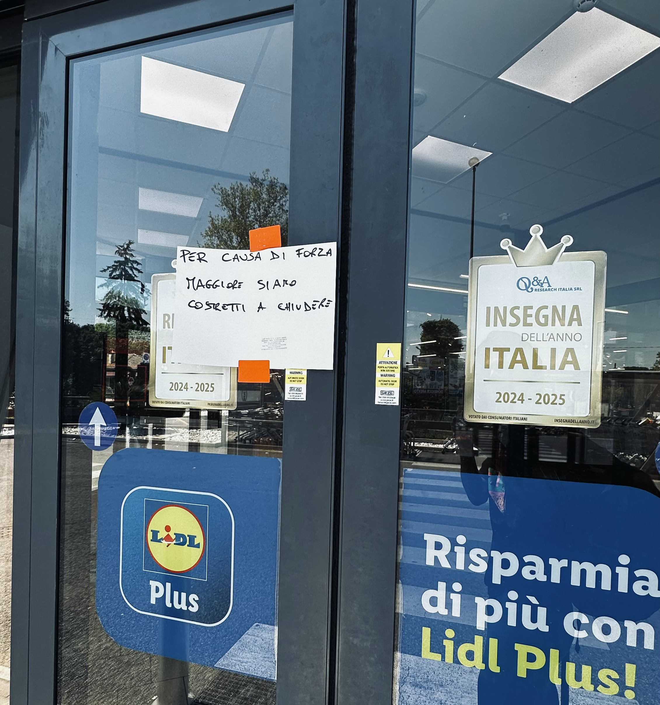 とあるLIDLスーパーに行ったらストライキで休みだった