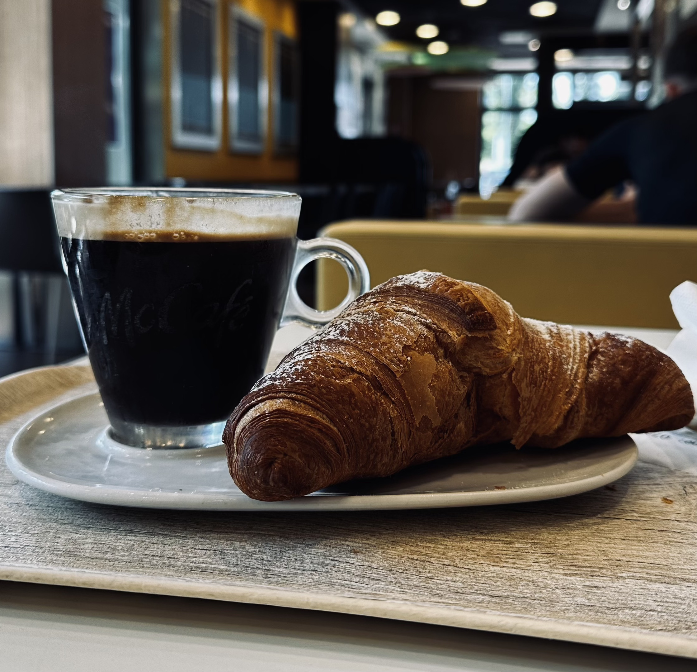 アメリカーノクロワッサンセットを注文してみた