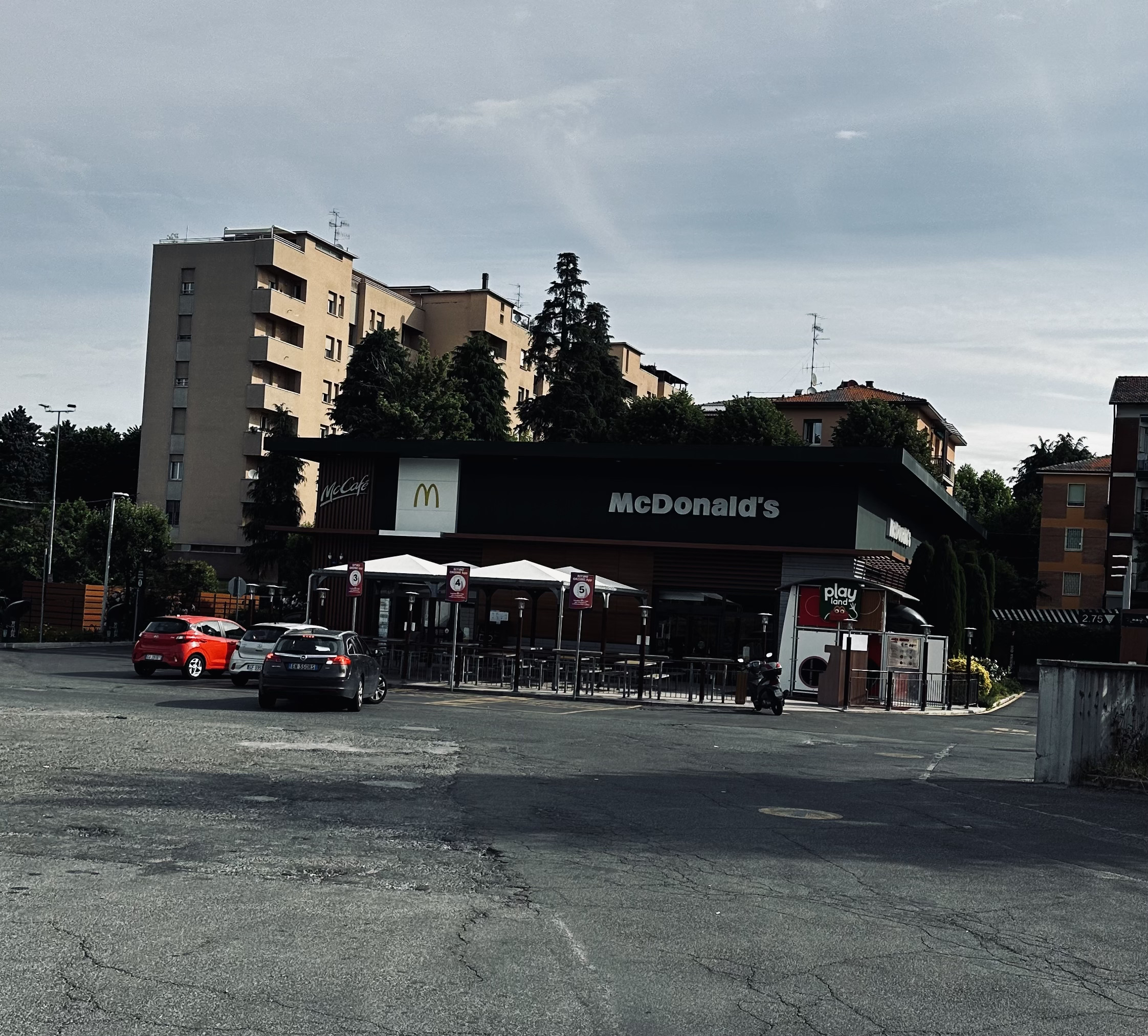 イタリアボローニャのお店の様子